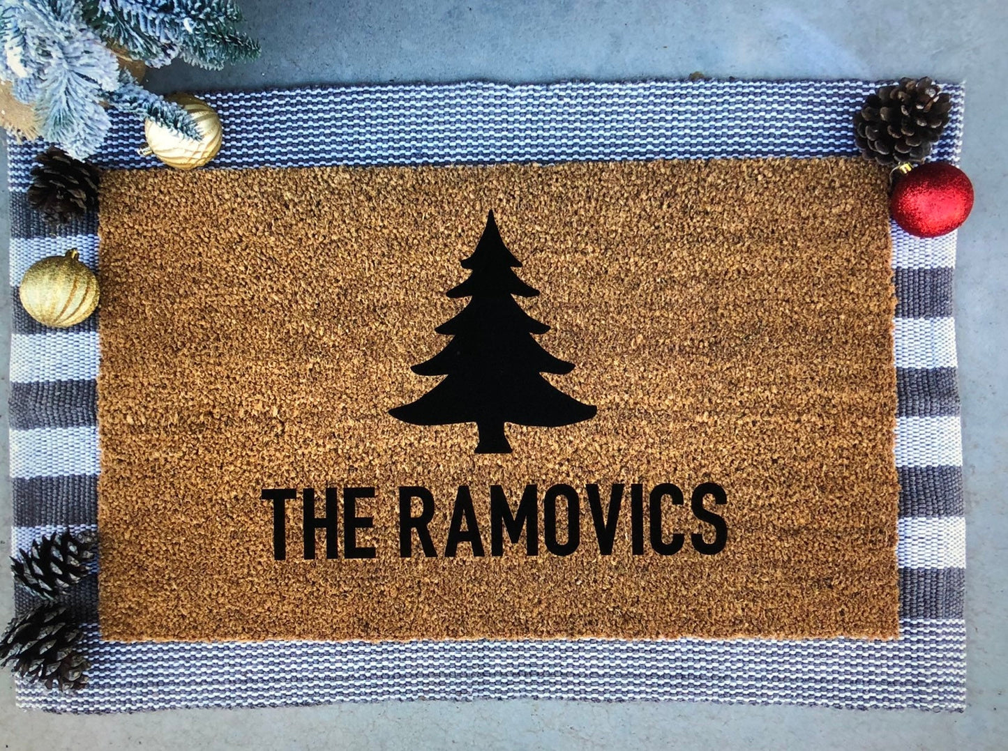 custom last name doormat with pine tree